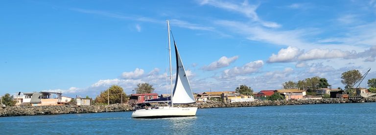 Al Vento dell’Inclusione: Le prime emozionanti uscite in barca a vela di Mare Aperto in collaborazione con la Cooperativa Sociale I.So.La
